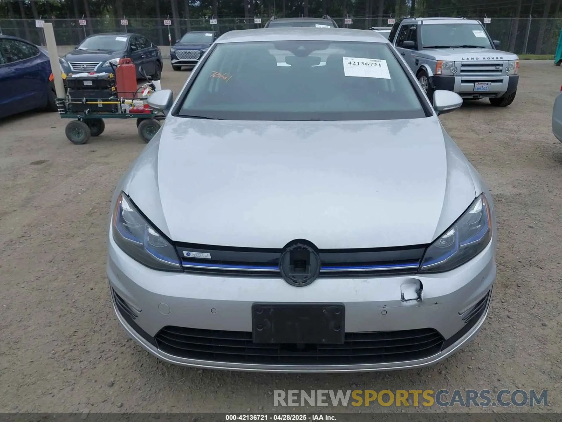 12 Photograph of a damaged car WVWPR7AU3KW908778 VOLKSWAGEN E-GOLF 2019