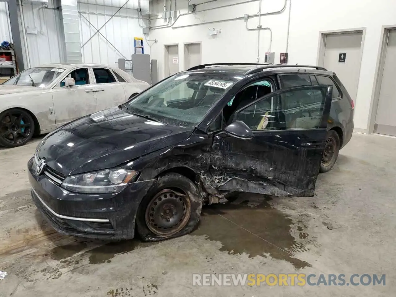 1 Photograph of a damaged car 3VW217AU7KM505546 VOLKSWAGEN GOLF 2019