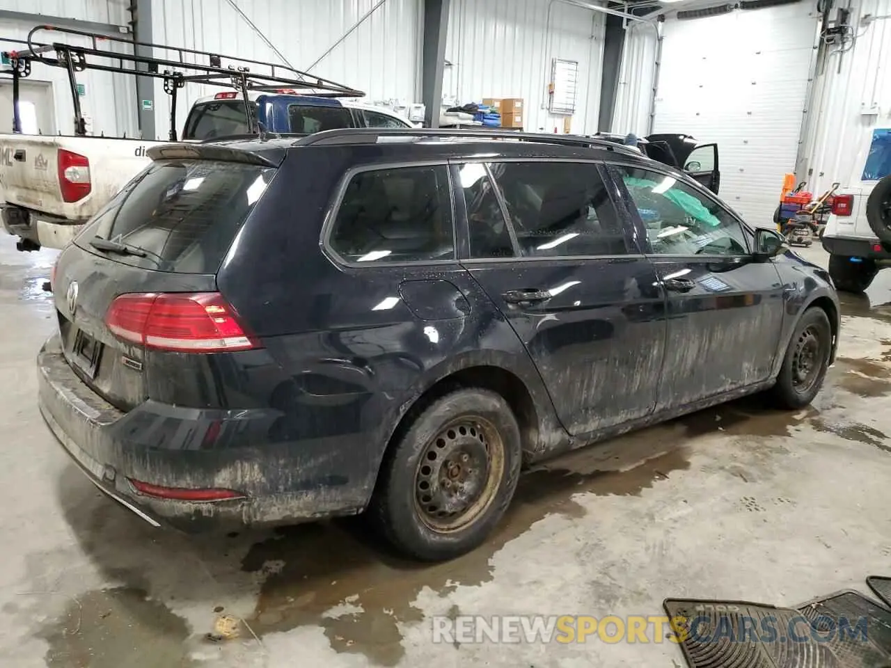 3 Photograph of a damaged car 3VW217AU7KM505546 VOLKSWAGEN GOLF 2019