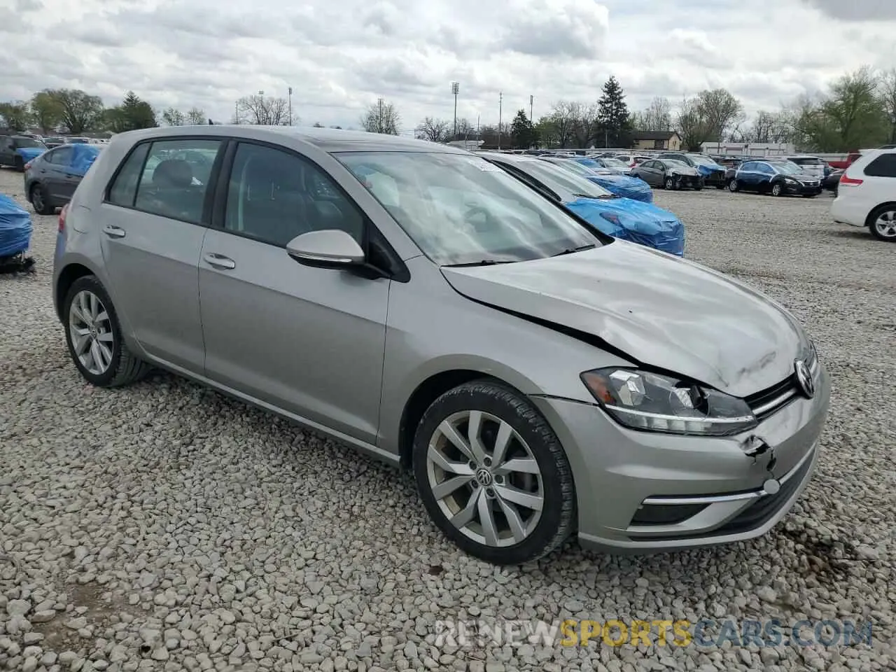4 Photograph of a damaged car 3VWG57AU0KM038190 VOLKSWAGEN GOLF 2019