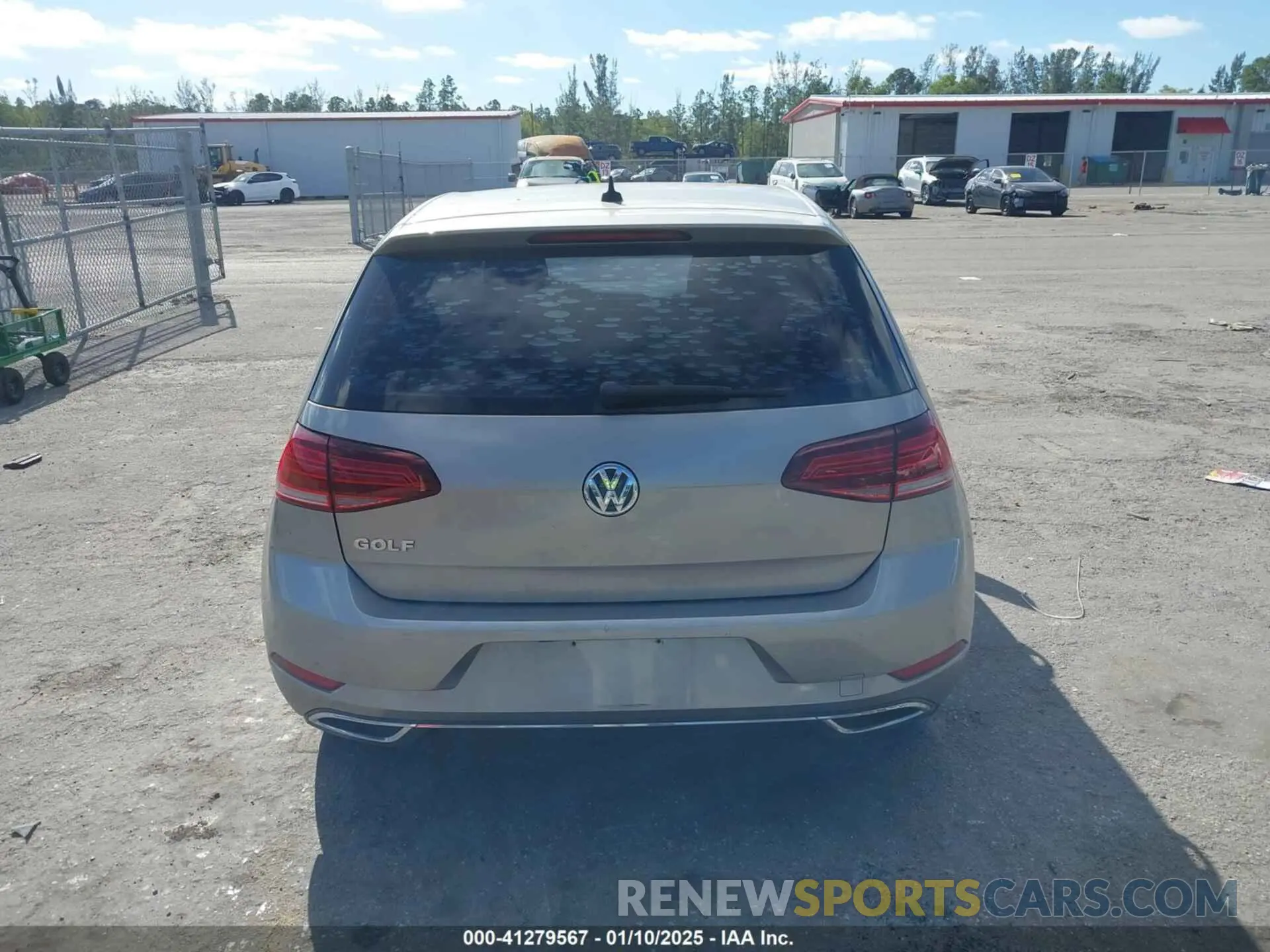 16 Photograph of a damaged car 3VWG57AU1KM036674 VOLKSWAGEN GOLF 2019