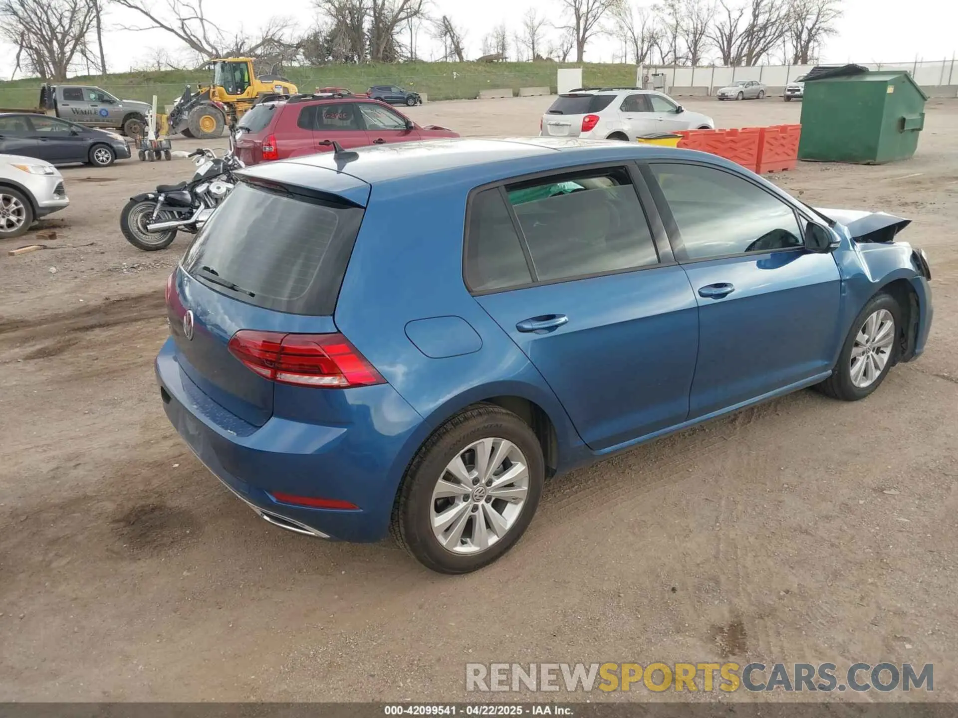 4 Photograph of a damaged car 3VWG57AU3KM015910 VOLKSWAGEN GOLF 2019