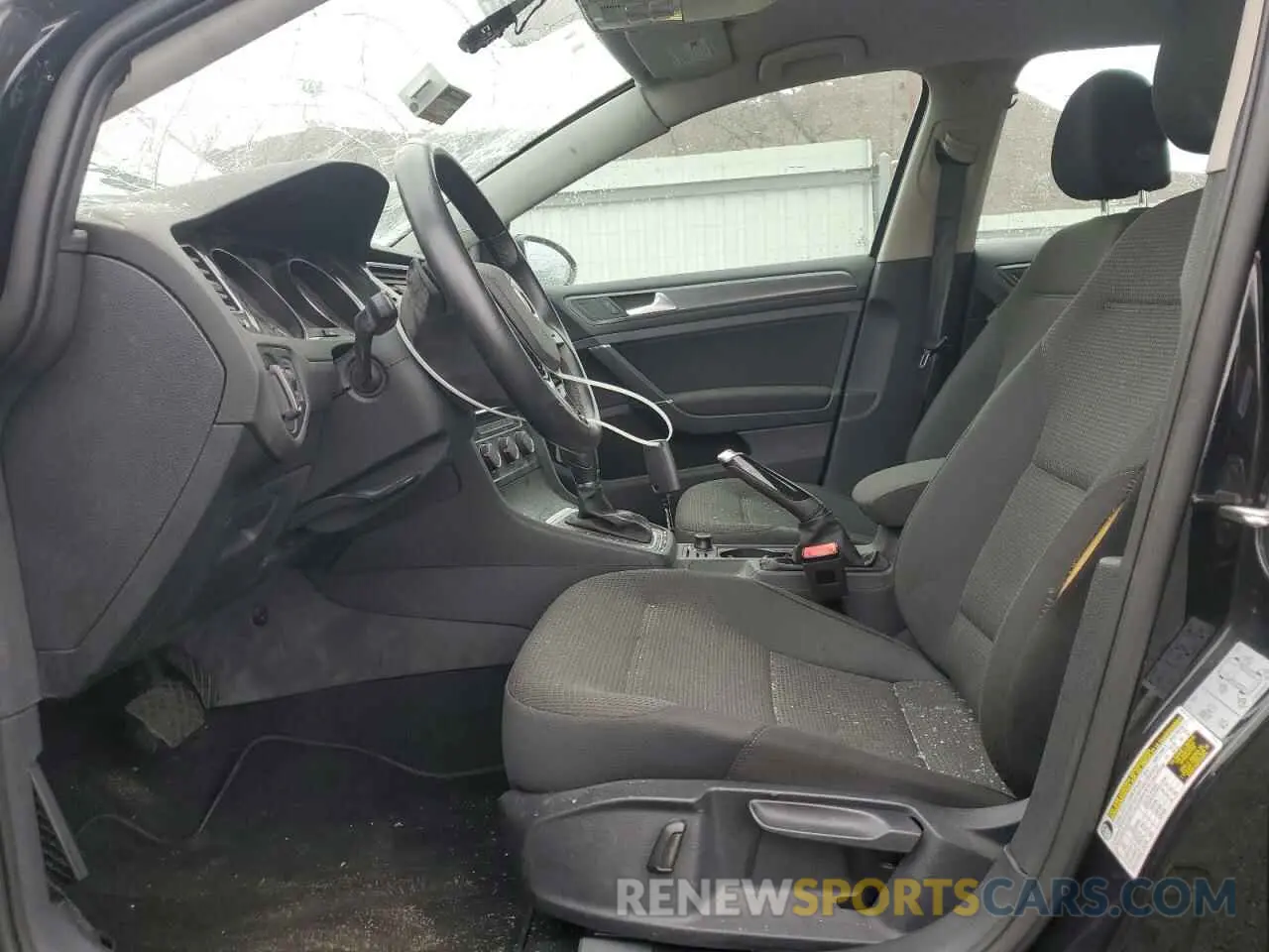 7 Photograph of a damaged car 3VWG57AU4KM017472 VOLKSWAGEN GOLF 2019