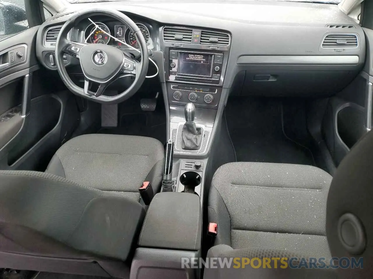 8 Photograph of a damaged car 3VWG57AU4KM017472 VOLKSWAGEN GOLF 2019