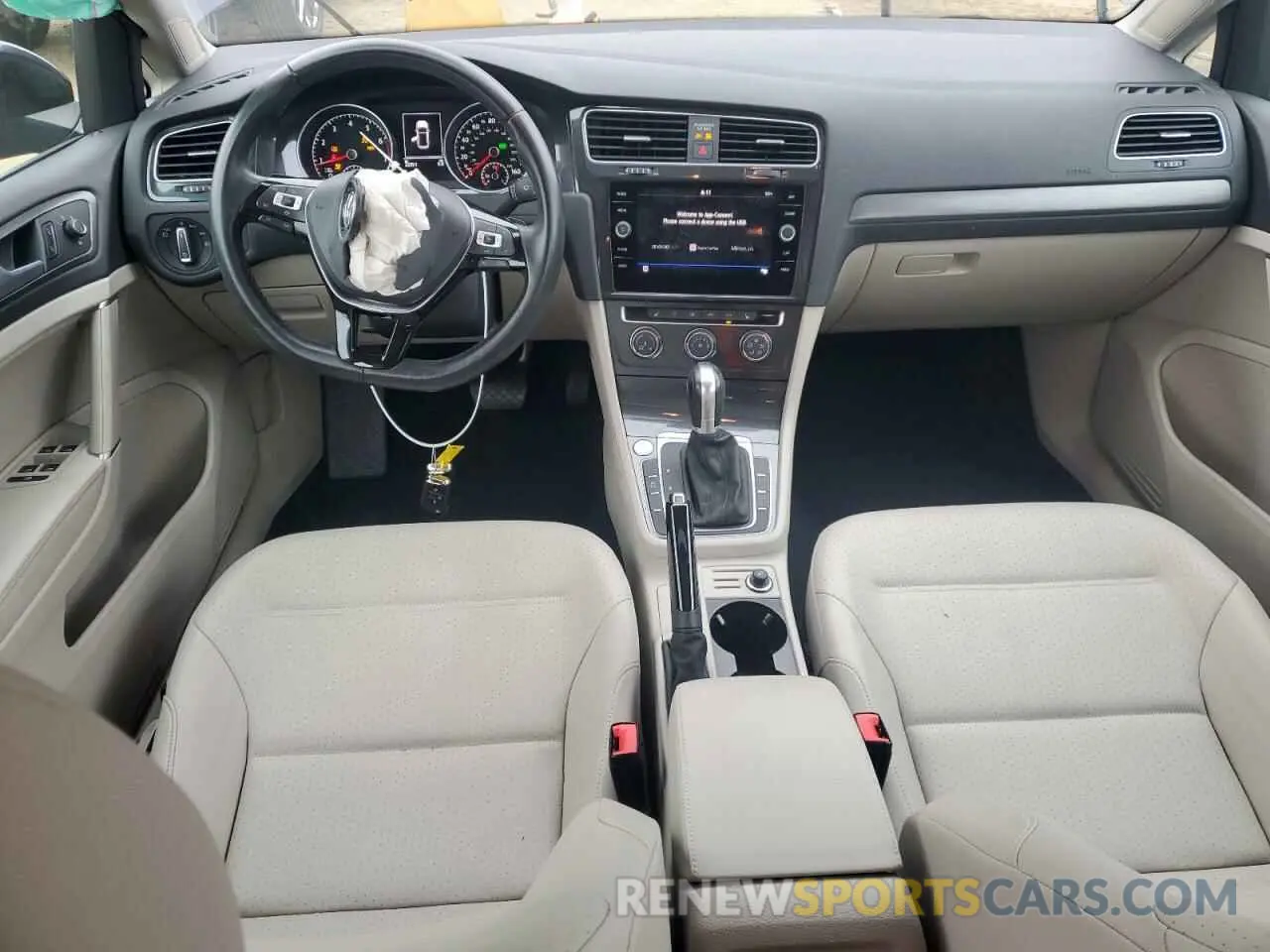 8 Photograph of a damaged car 3VWG57AU6KM022379 VOLKSWAGEN GOLF 2019