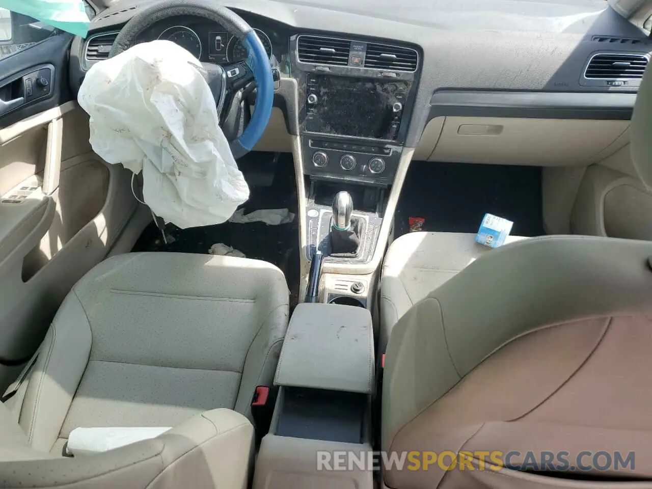 8 Photograph of a damaged car 3VWG57AU6KM029462 VOLKSWAGEN GOLF 2019