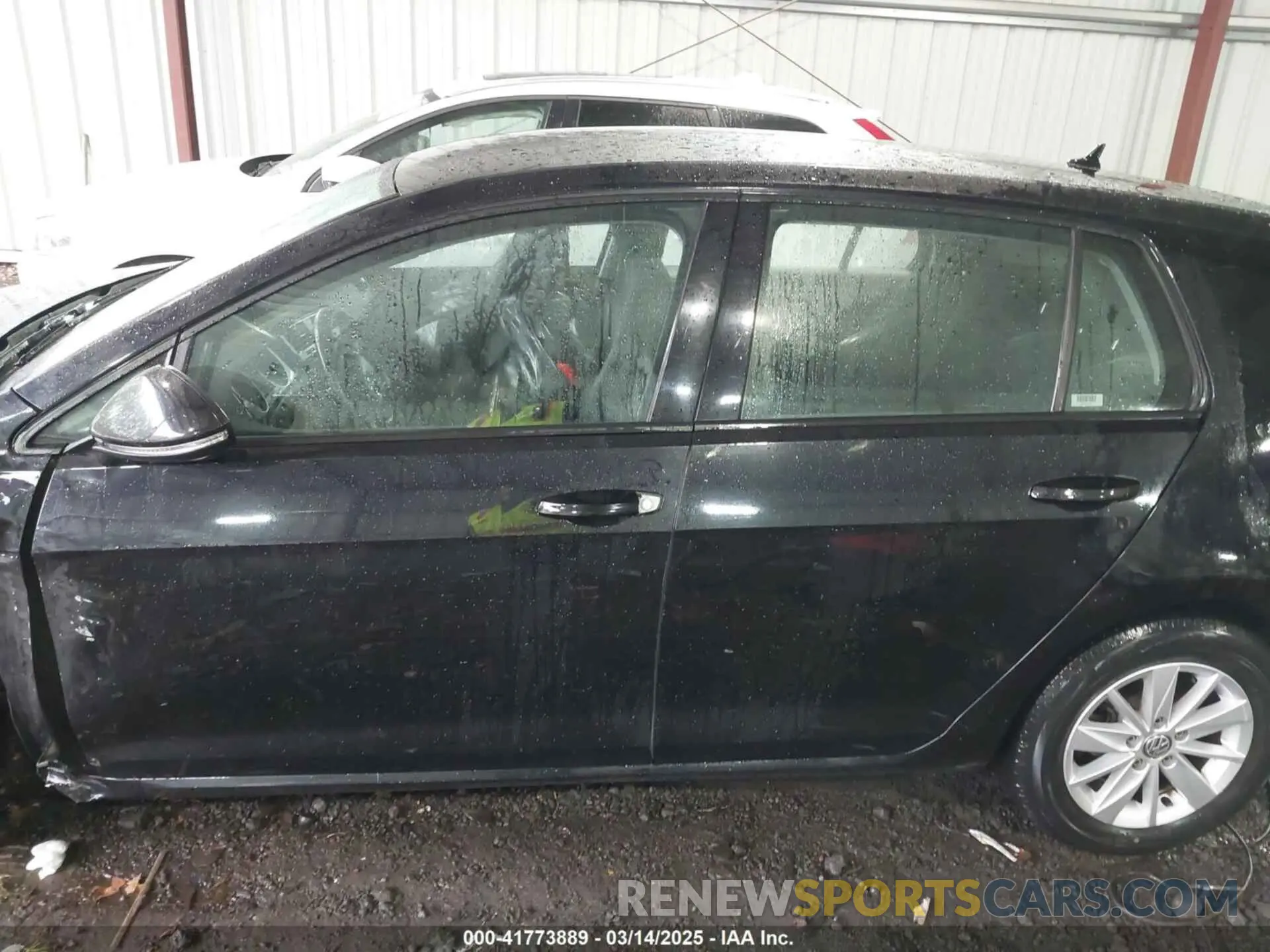 14 Photograph of a damaged car 3VWG57AU7KM020866 VOLKSWAGEN GOLF 2019