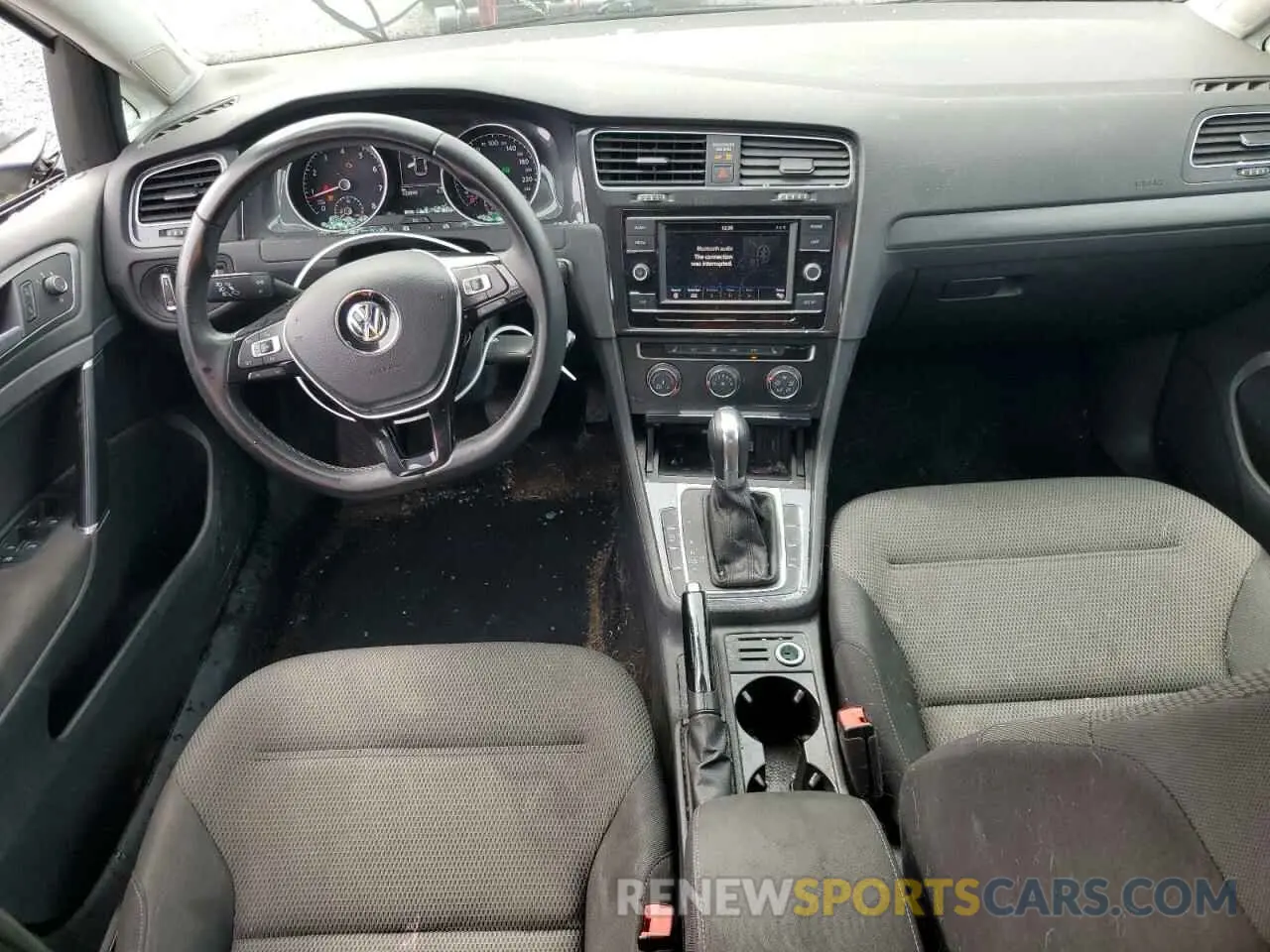 8 Photograph of a damaged car 3VWG57AU7KM023945 VOLKSWAGEN GOLF 2019