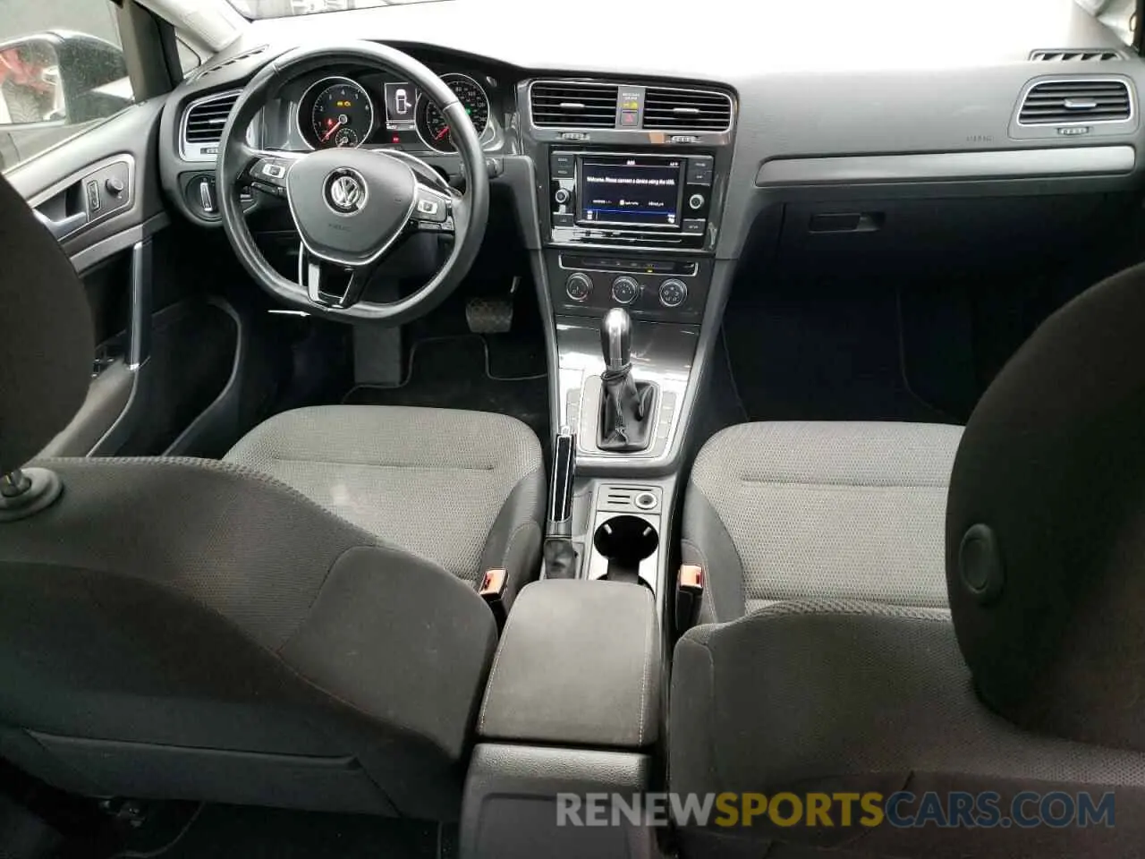 8 Photograph of a damaged car 3VWG57AU8KM020682 VOLKSWAGEN GOLF 2019