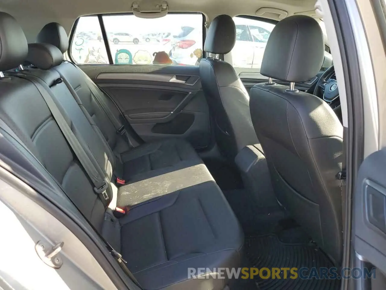 10 Photograph of a damaged car 3VWG57AU9KM022375 VOLKSWAGEN GOLF 2019
