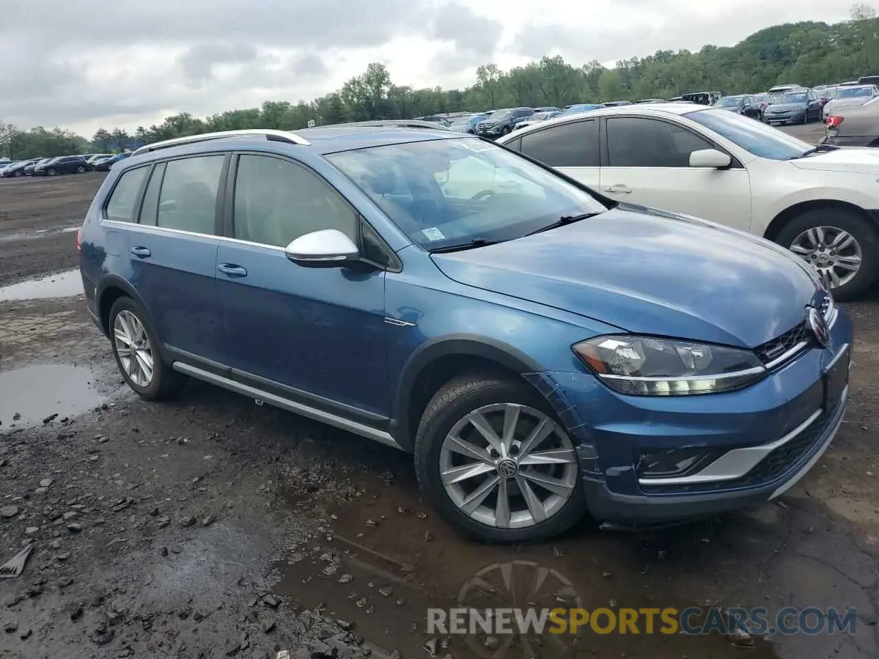 4 Photograph of a damaged car 3VWH17AU0KM503907 VOLKSWAGEN GOLF 2019