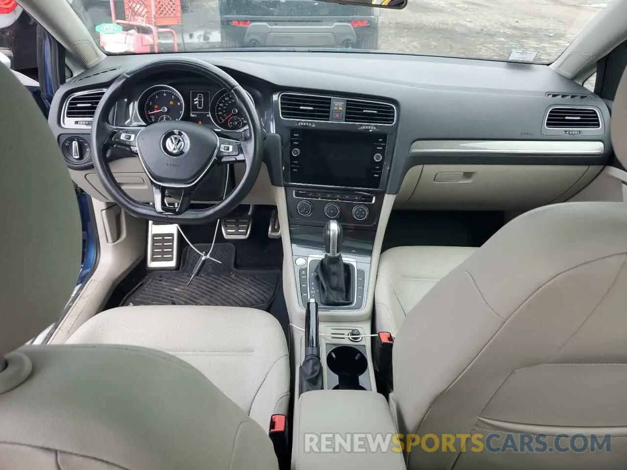 8 Photograph of a damaged car 3VWH17AU0KM503907 VOLKSWAGEN GOLF 2019