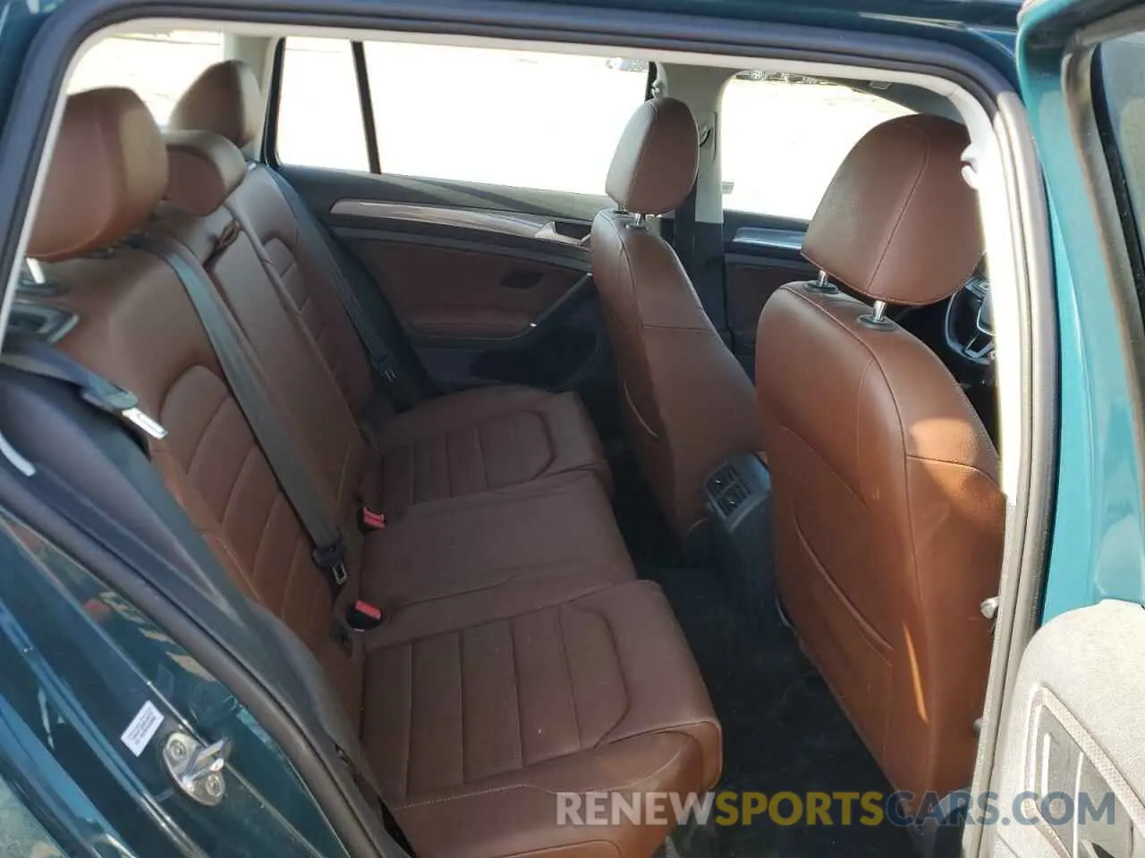 11 Photograph of a damaged car 3VWH17AU0KM505429 VOLKSWAGEN GOLF 2019
