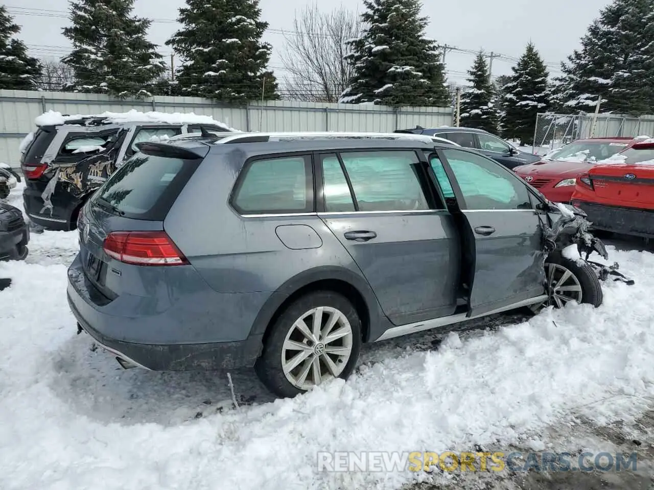 3 Photograph of a damaged car 3VWH17AU0KM524546 VOLKSWAGEN GOLF 2019