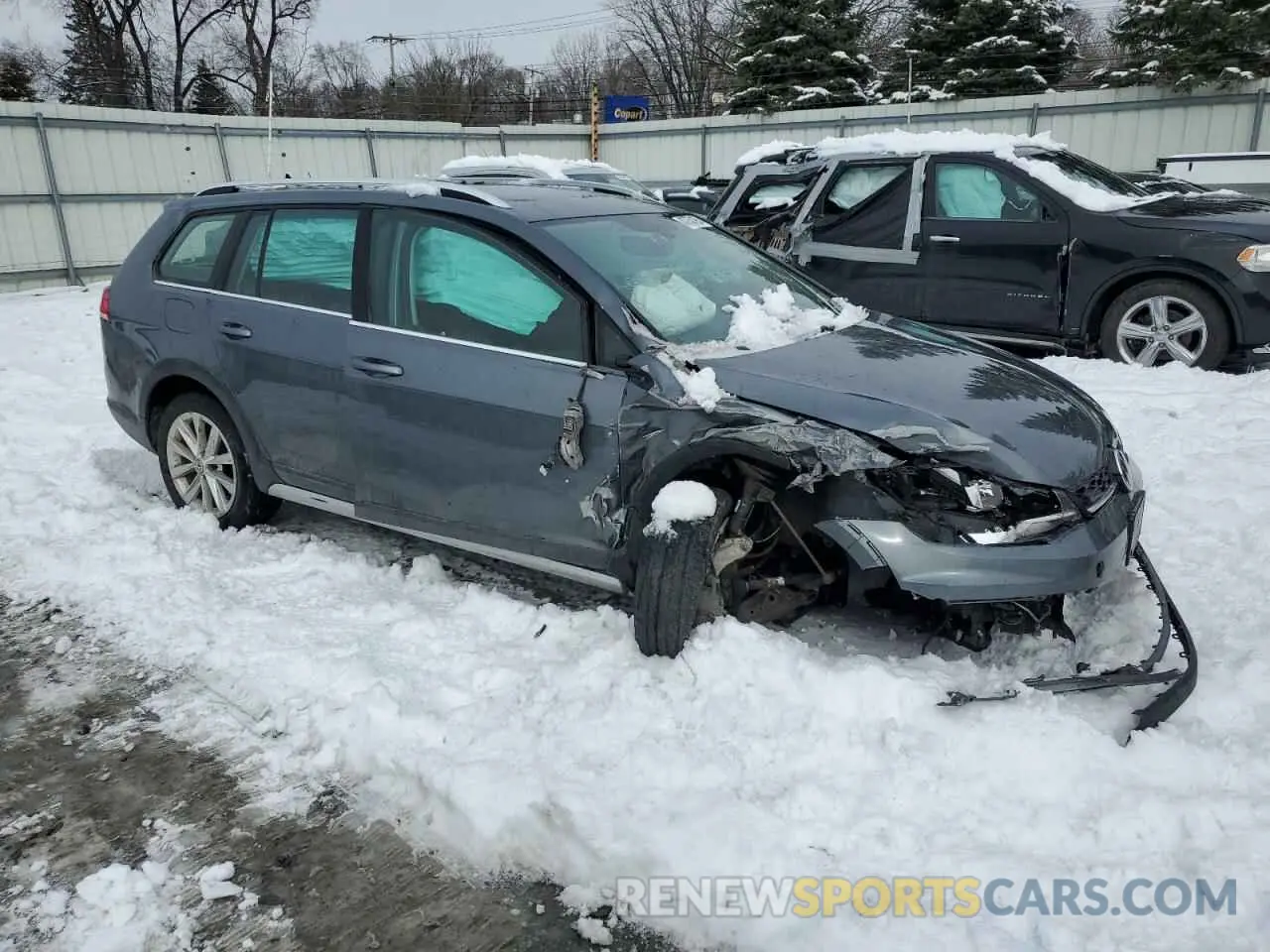 4 Photograph of a damaged car 3VWH17AU0KM524546 VOLKSWAGEN GOLF 2019