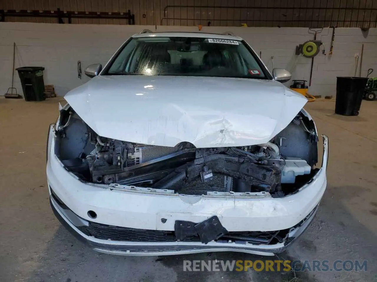 5 Photograph of a damaged car 3VWH17AU1KM519565 VOLKSWAGEN GOLF 2019