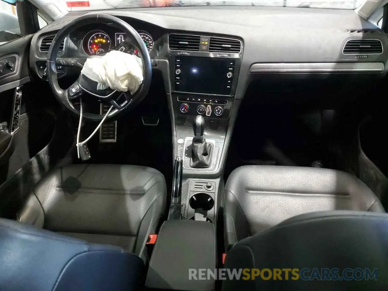 8 Photograph of a damaged car 3VWH17AU1KM519565 VOLKSWAGEN GOLF 2019