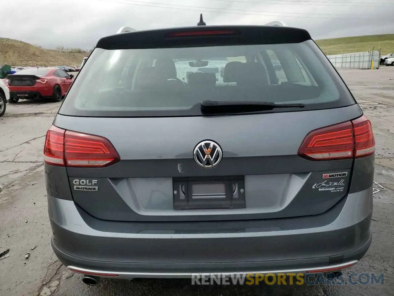6 Photograph of a damaged car 3VWH17AU3KM524931 VOLKSWAGEN GOLF 2019