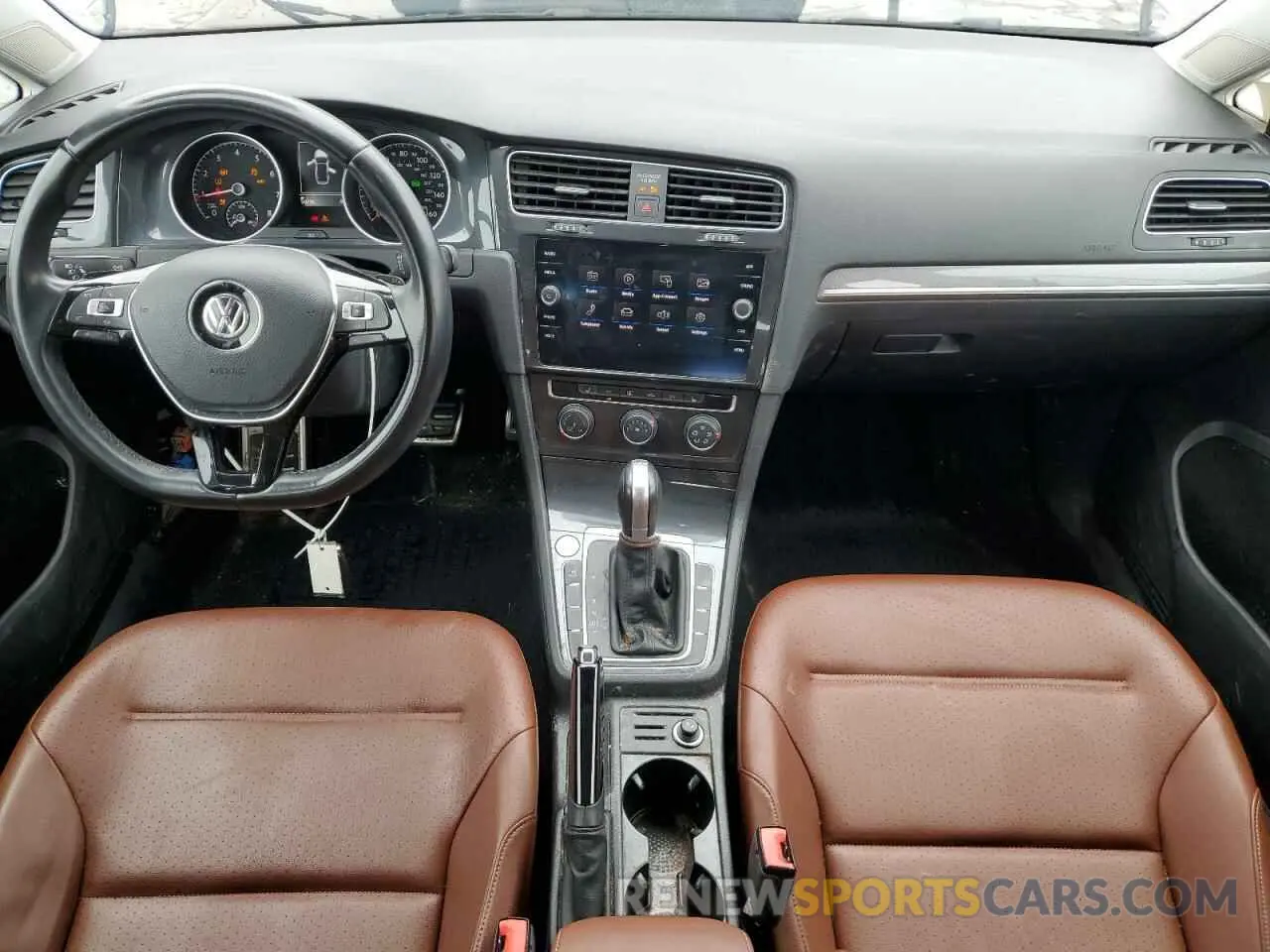 8 Photograph of a damaged car 3VWH17AU3KM524931 VOLKSWAGEN GOLF 2019