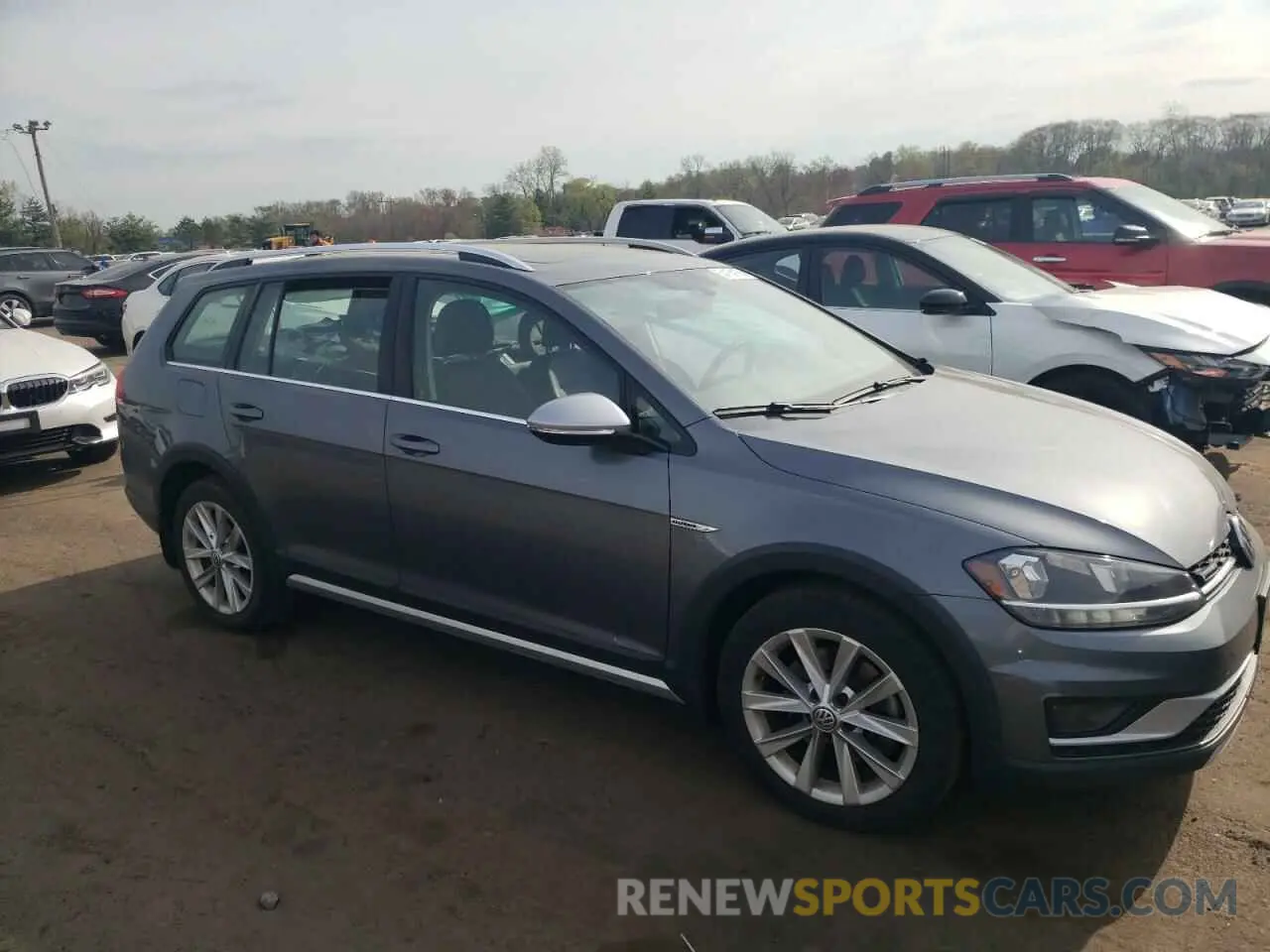 4 Photograph of a damaged car 3VWH17AU4KM502825 VOLKSWAGEN GOLF 2019
