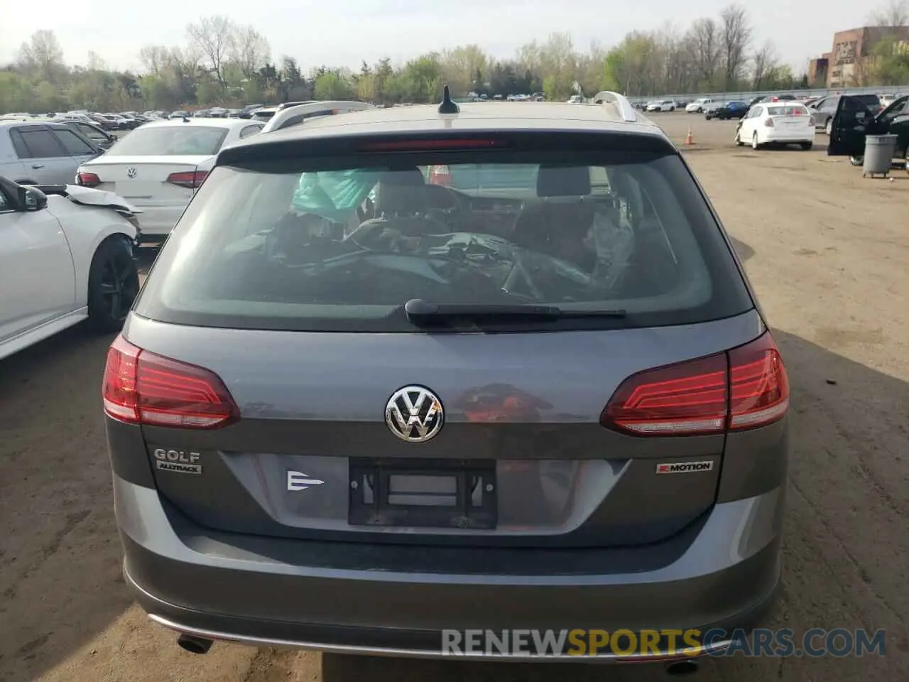 6 Photograph of a damaged car 3VWH17AU4KM502825 VOLKSWAGEN GOLF 2019