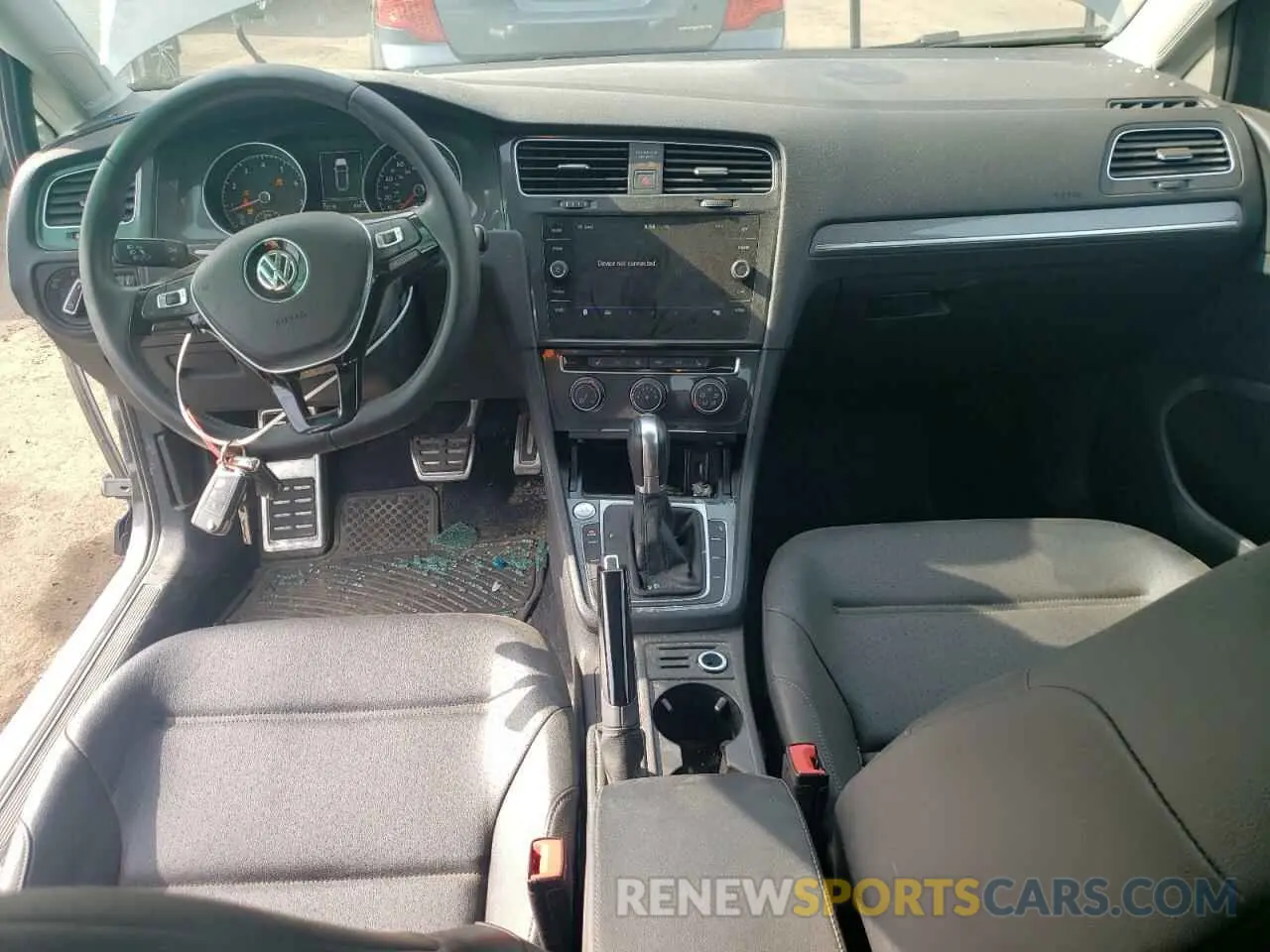 8 Photograph of a damaged car 3VWH17AU4KM502825 VOLKSWAGEN GOLF 2019