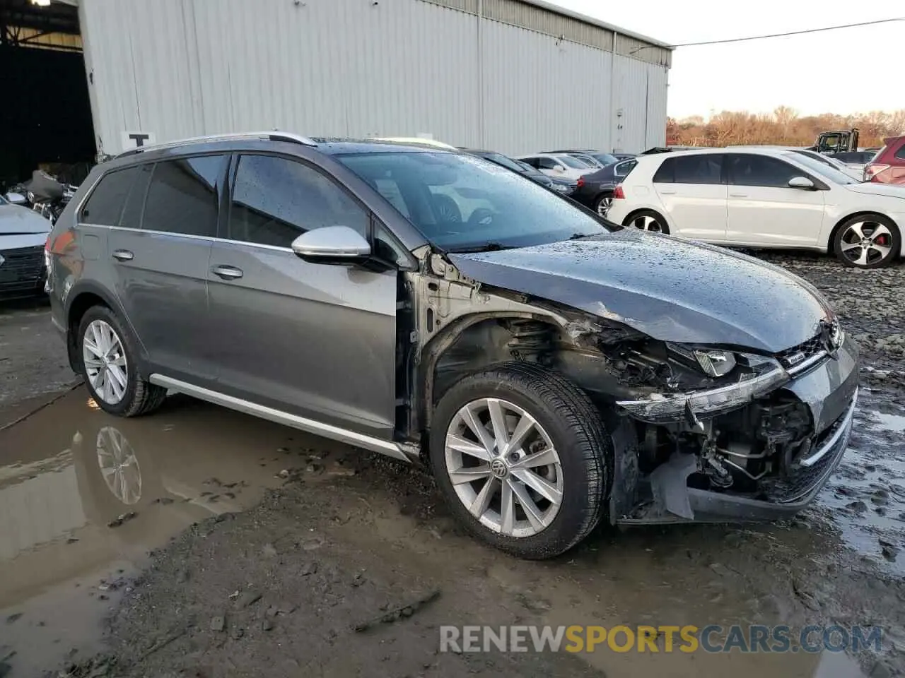 4 Photograph of a damaged car 3VWH17AU4KM520001 VOLKSWAGEN GOLF 2019