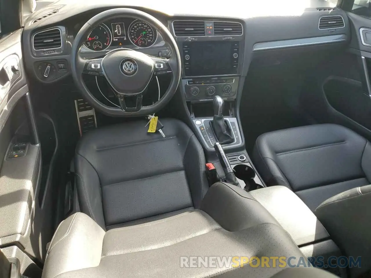 8 Photograph of a damaged car 3VWH17AU4KM520001 VOLKSWAGEN GOLF 2019