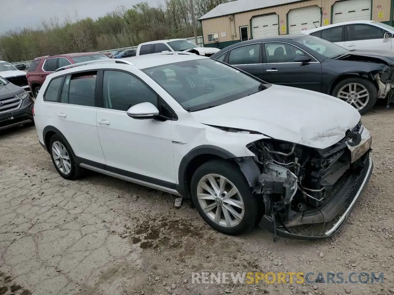 4 Photograph of a damaged car 3VWH17AU4KM522816 VOLKSWAGEN GOLF 2019