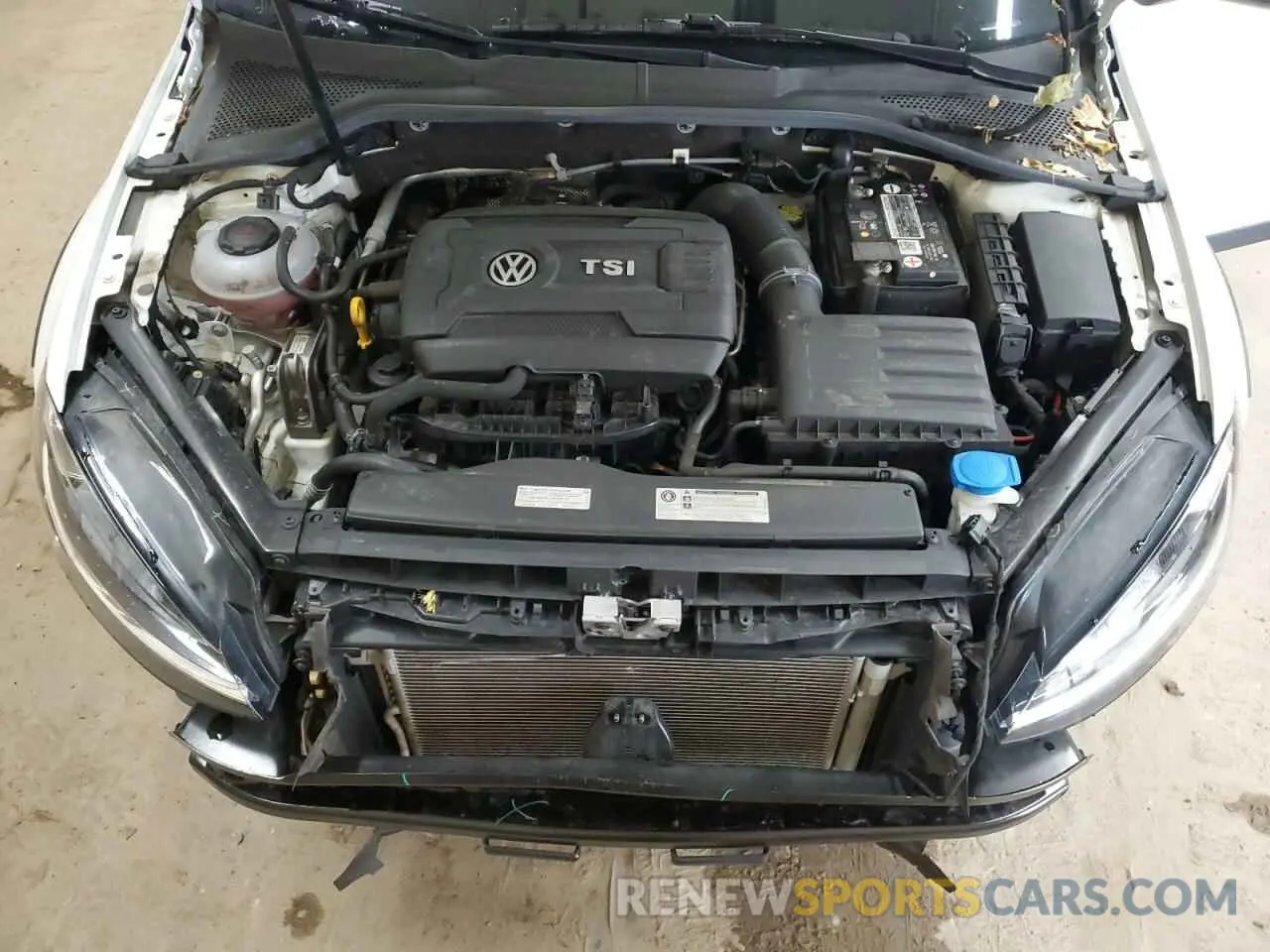 11 Photograph of a damaged car 3VWH17AU7KM513737 VOLKSWAGEN GOLF 2019