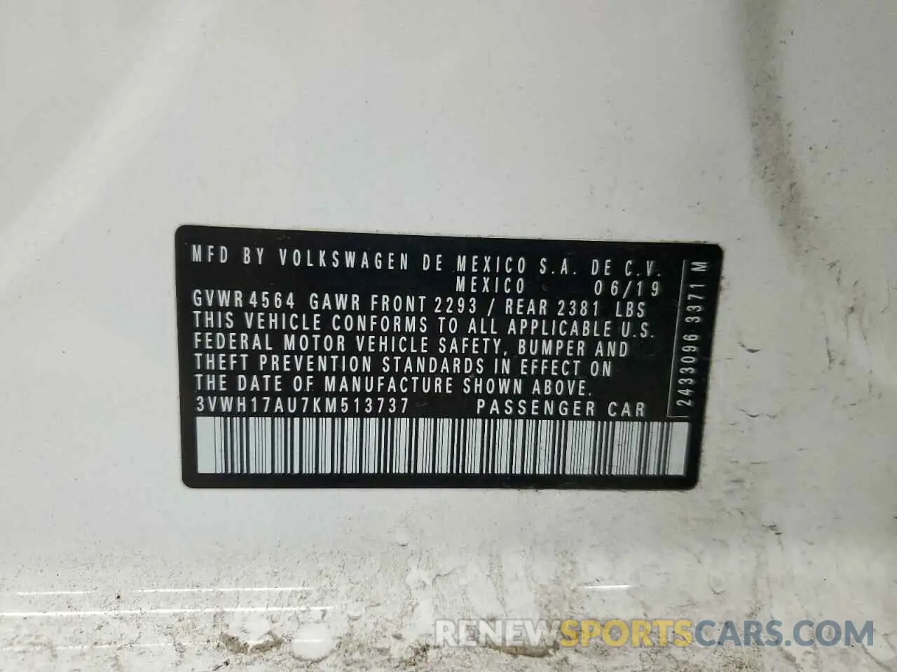 12 Photograph of a damaged car 3VWH17AU7KM513737 VOLKSWAGEN GOLF 2019