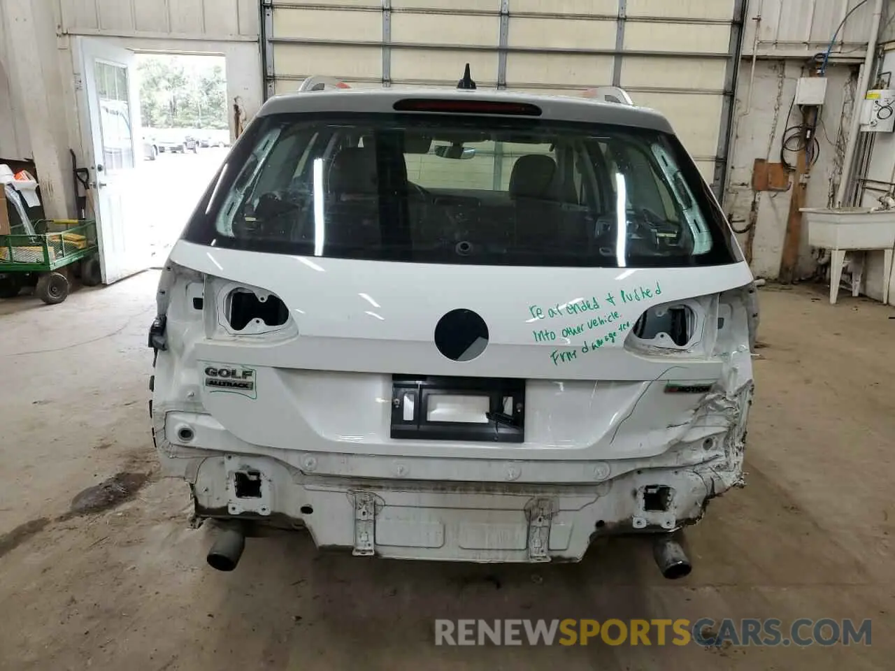 6 Photograph of a damaged car 3VWH17AU7KM513737 VOLKSWAGEN GOLF 2019