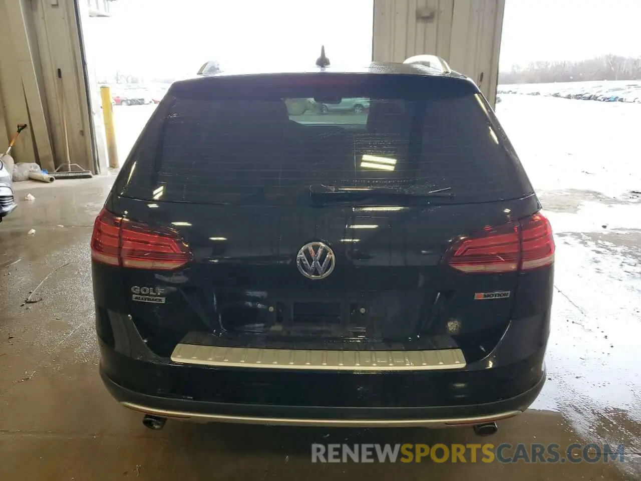 6 Photograph of a damaged car 3VWH17AUXKM513554 VOLKSWAGEN GOLF 2019