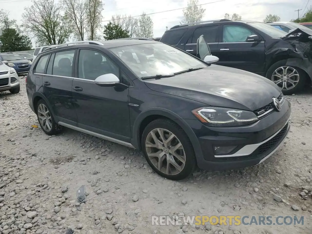 4 Photograph of a damaged car 3VWH17AUXKM515711 VOLKSWAGEN GOLF 2019