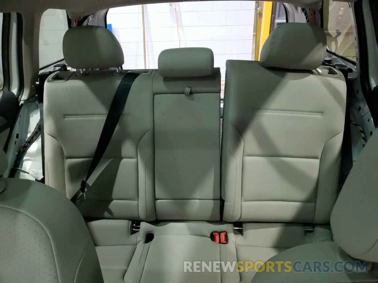 10 Photograph of a damaged car 3VWM17AU4KM522510 VOLKSWAGEN GOLF 2019
