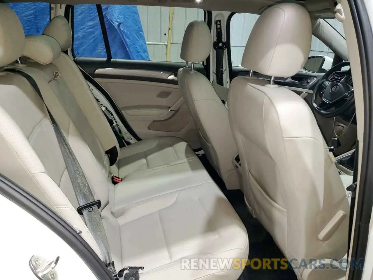 11 Photograph of a damaged car 3VWM17AU4KM522510 VOLKSWAGEN GOLF 2019