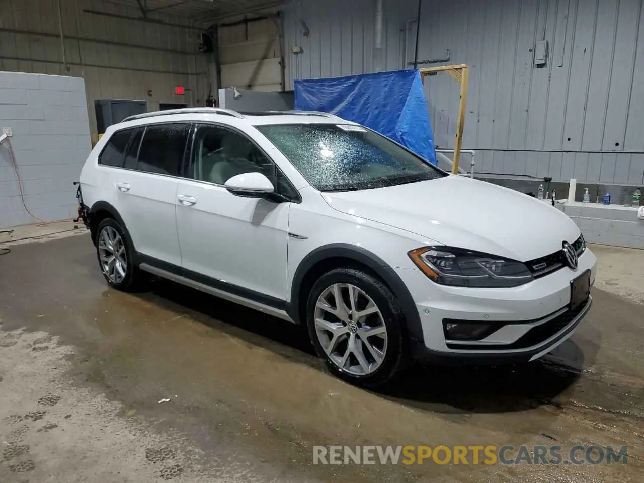 4 Photograph of a damaged car 3VWM17AU4KM522510 VOLKSWAGEN GOLF 2019