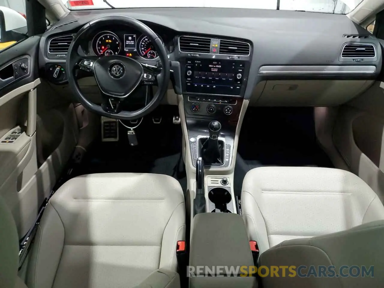 8 Photograph of a damaged car 3VWM17AU4KM522510 VOLKSWAGEN GOLF 2019