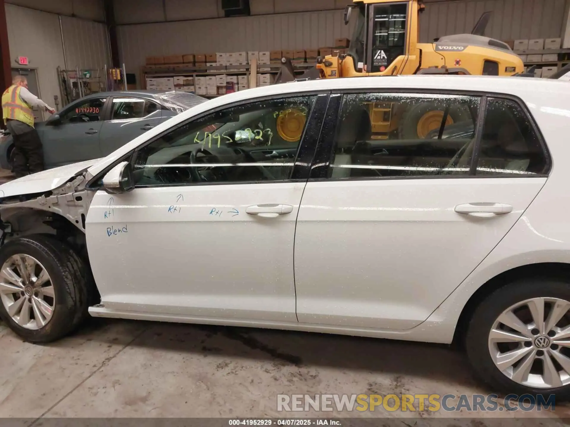 15 Photograph of a damaged car 3VWW57AU3KM032332 VOLKSWAGEN GOLF 2019
