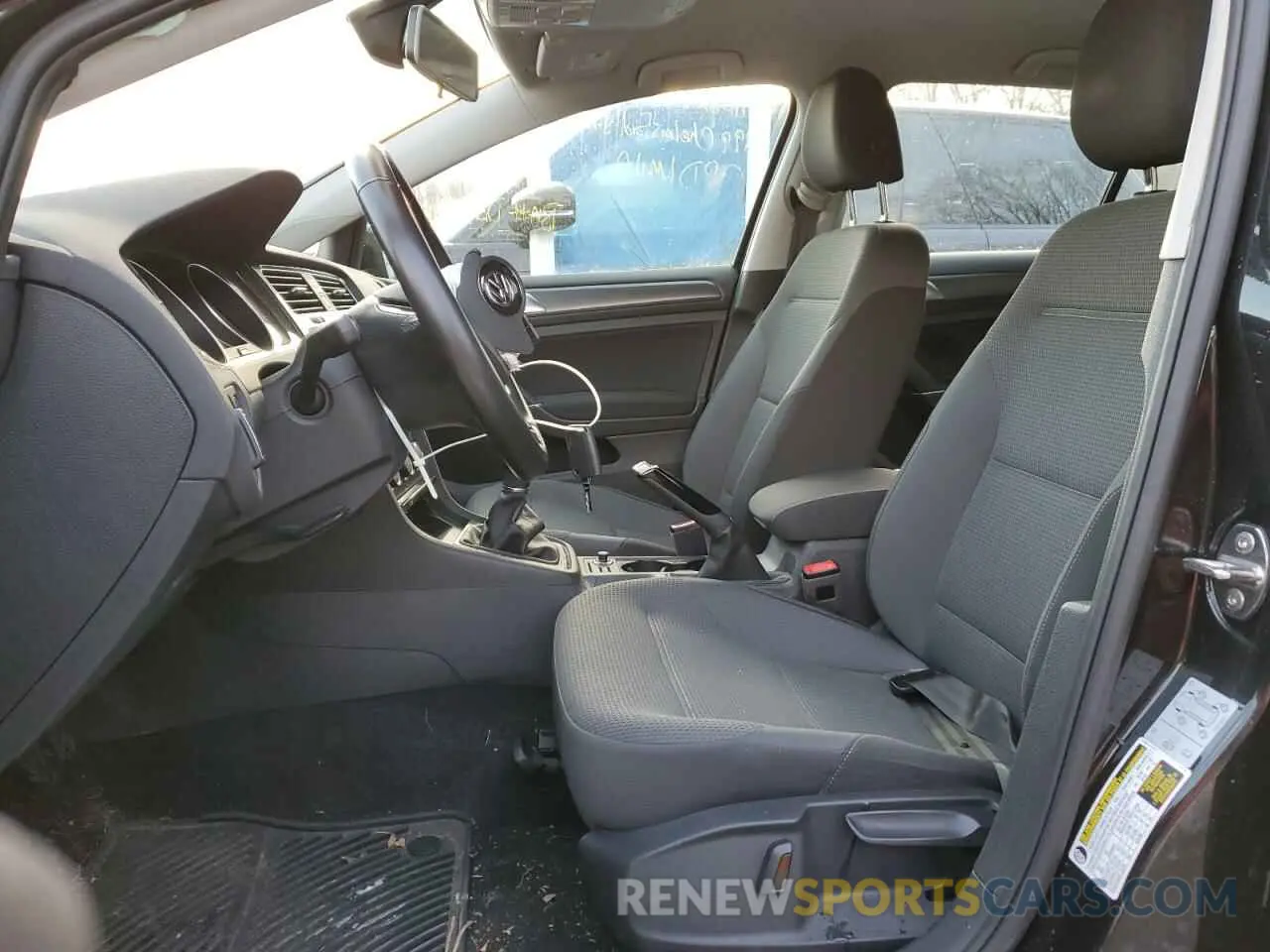 7 Photograph of a damaged car 3VWW57AU5KM021879 VOLKSWAGEN GOLF 2019