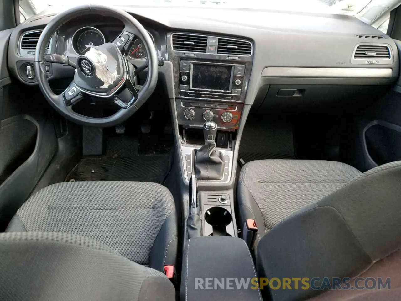 8 Photograph of a damaged car 3VWW57AU5KM021879 VOLKSWAGEN GOLF 2019