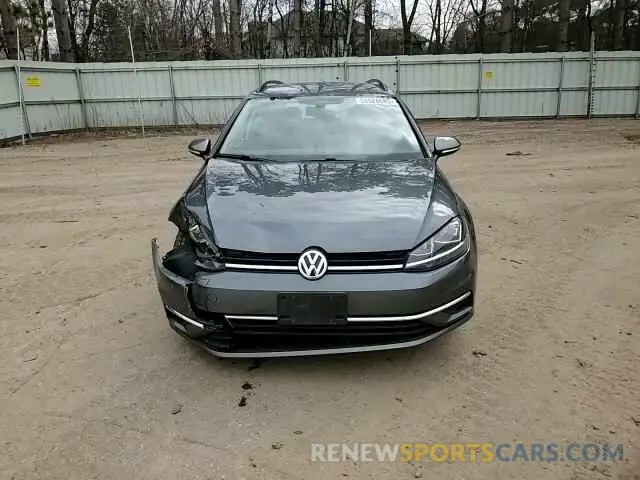 10 Photograph of a damaged car 3VWY57AU0KM510845 VOLKSWAGEN GOLF 2019