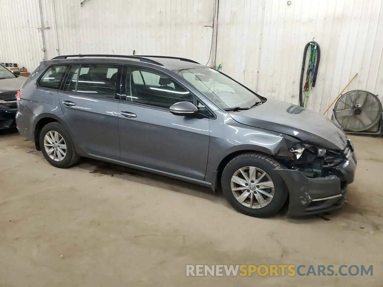4 Photograph of a damaged car 3VWY57AU0KM510845 VOLKSWAGEN GOLF 2019