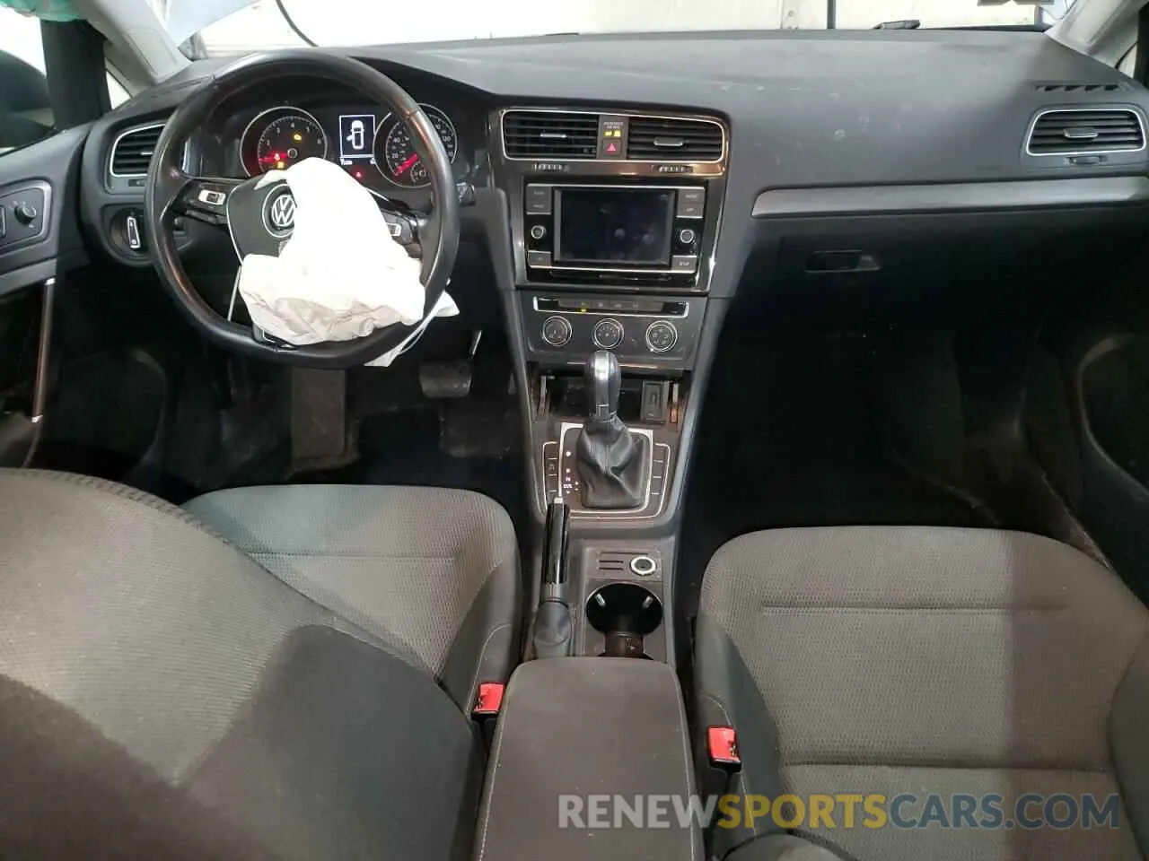 8 Photograph of a damaged car 3VWY57AU0KM510845 VOLKSWAGEN GOLF 2019