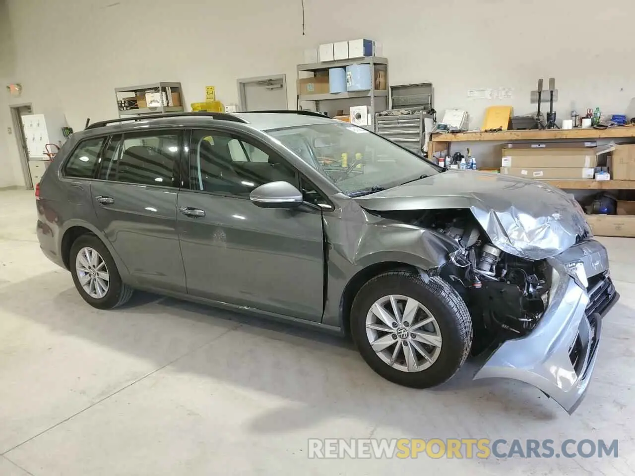 4 Photograph of a damaged car 3VWY57AU4KM512582 VOLKSWAGEN GOLF 2019