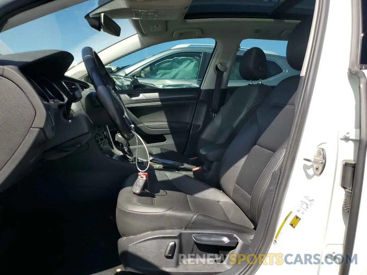 7 Photograph of a damaged car 3VWY57AUXKM508133 VOLKSWAGEN GOLF 2019
