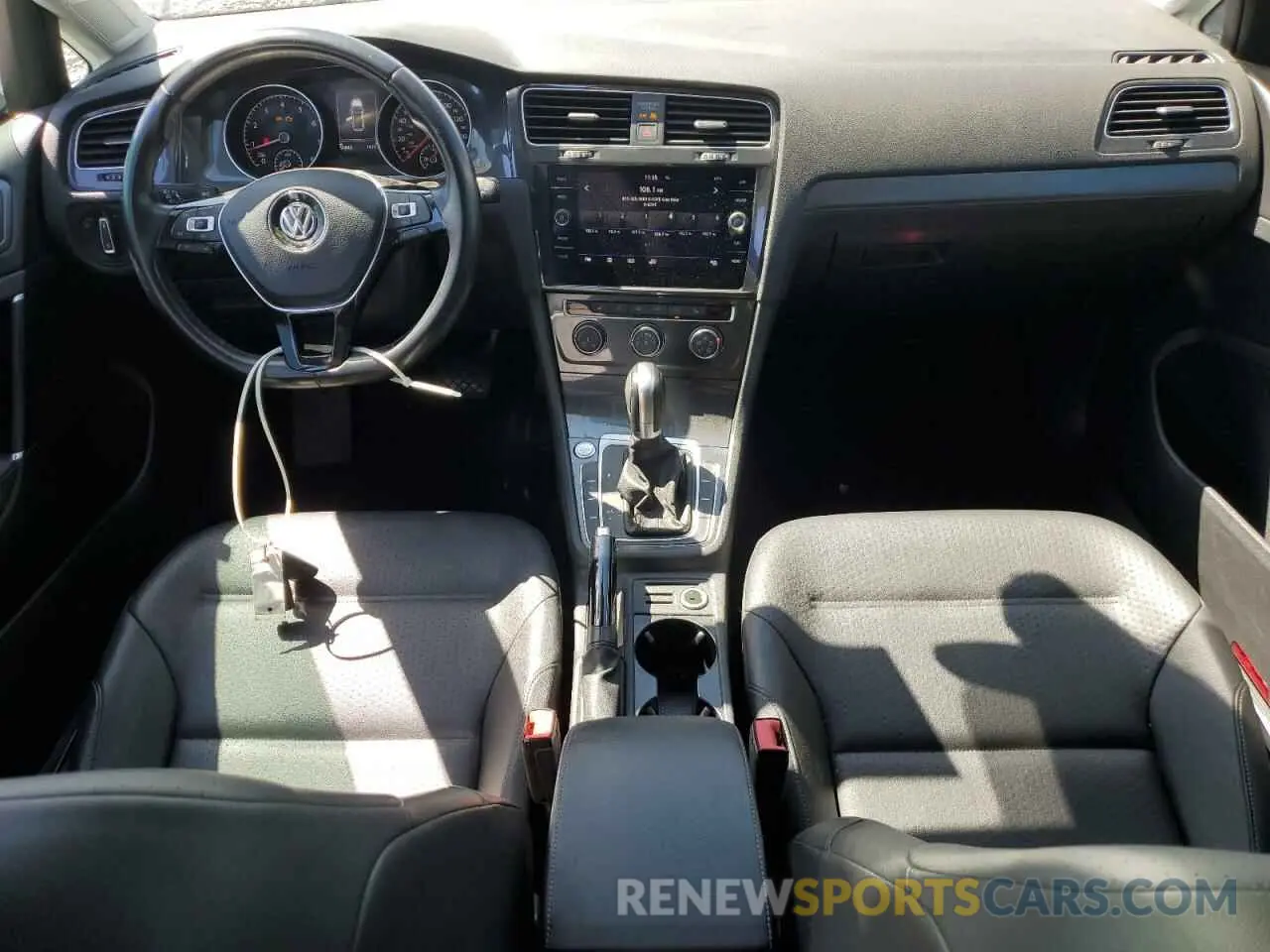 8 Photograph of a damaged car 3VWY57AUXKM508133 VOLKSWAGEN GOLF 2019