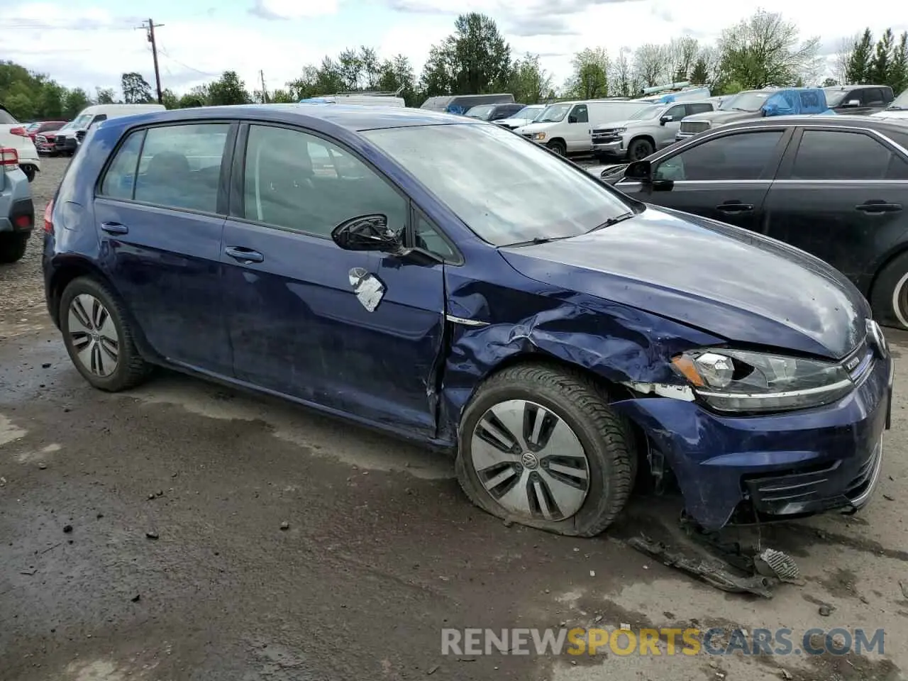 4 Photograph of a damaged car WVWKR7AU4KW911599 VOLKSWAGEN GOLF 2019