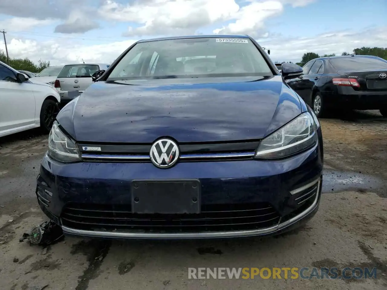 5 Photograph of a damaged car WVWKR7AU4KW911599 VOLKSWAGEN GOLF 2019