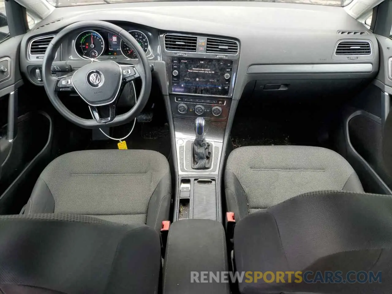 8 Photograph of a damaged car WVWKR7AU4KW911599 VOLKSWAGEN GOLF 2019